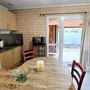  Hébergement de vacances Le Chalet Du Redon